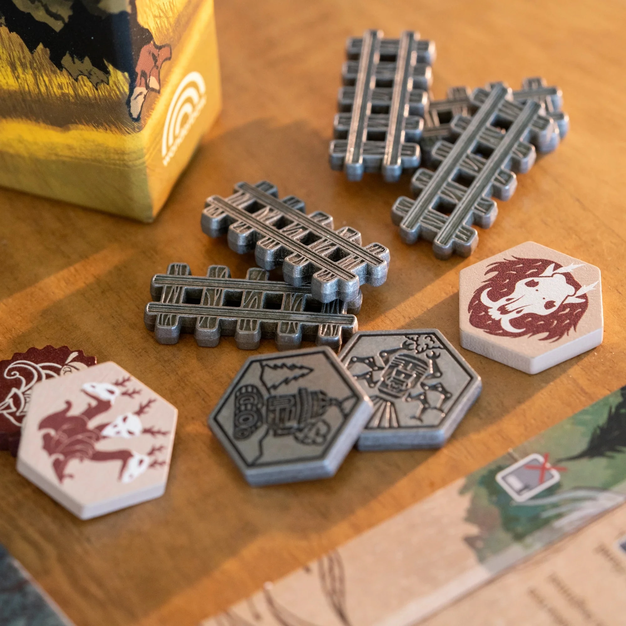 Modulare Brettspielerweiterungen mit neuen Spielkomponenten für Ironclad und Woodwalker